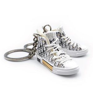 fashion sneaker keychain (each)(one shoe), NEW